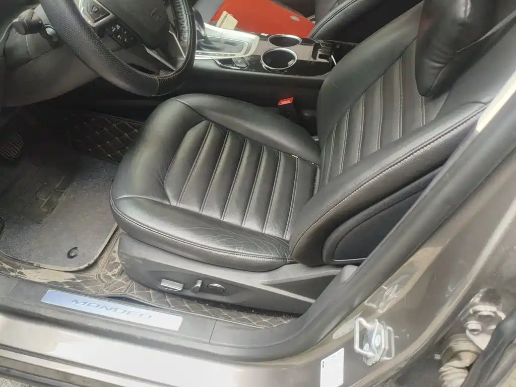 Ford Mondeo — миниатюра 12