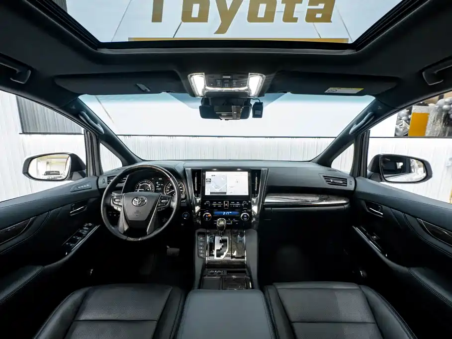 Toyota Vellfire — миниатюра 14