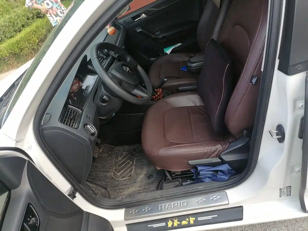 Skoda Rapid Spaceback — миниатюра 16