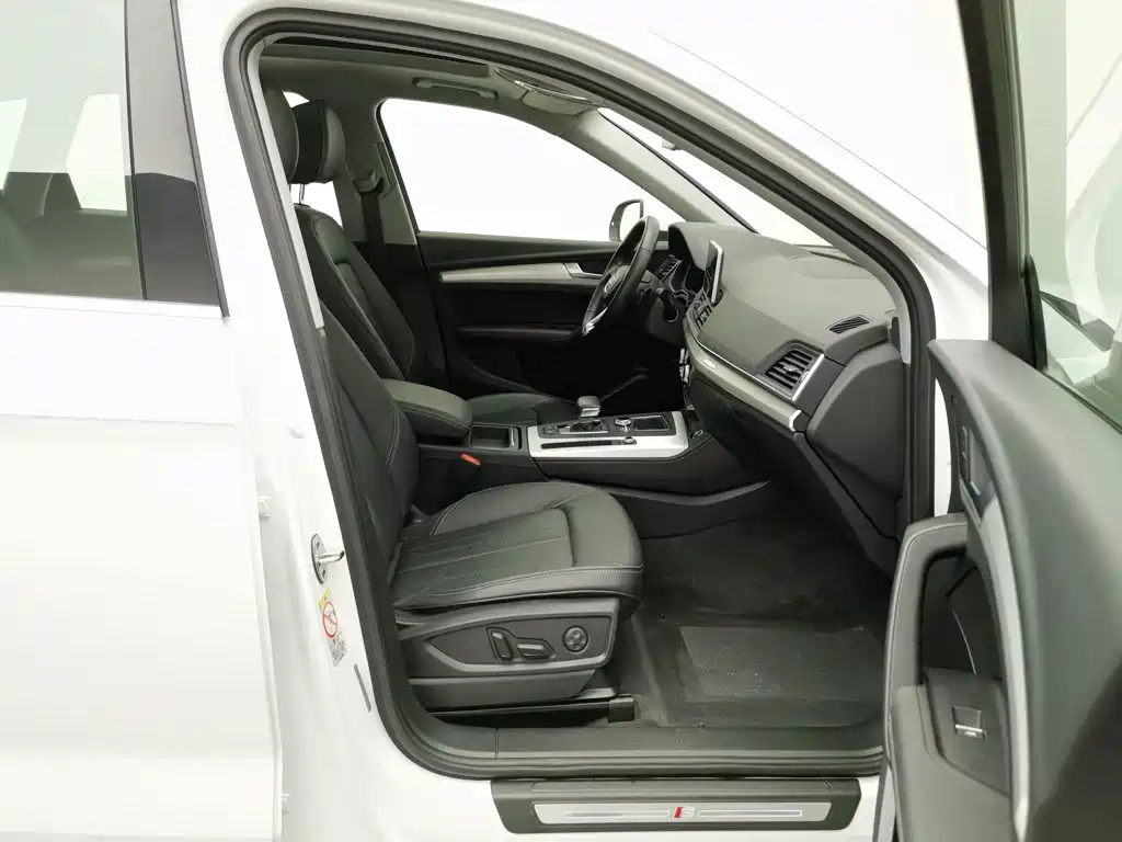Audi Q5L — миниатюра 23