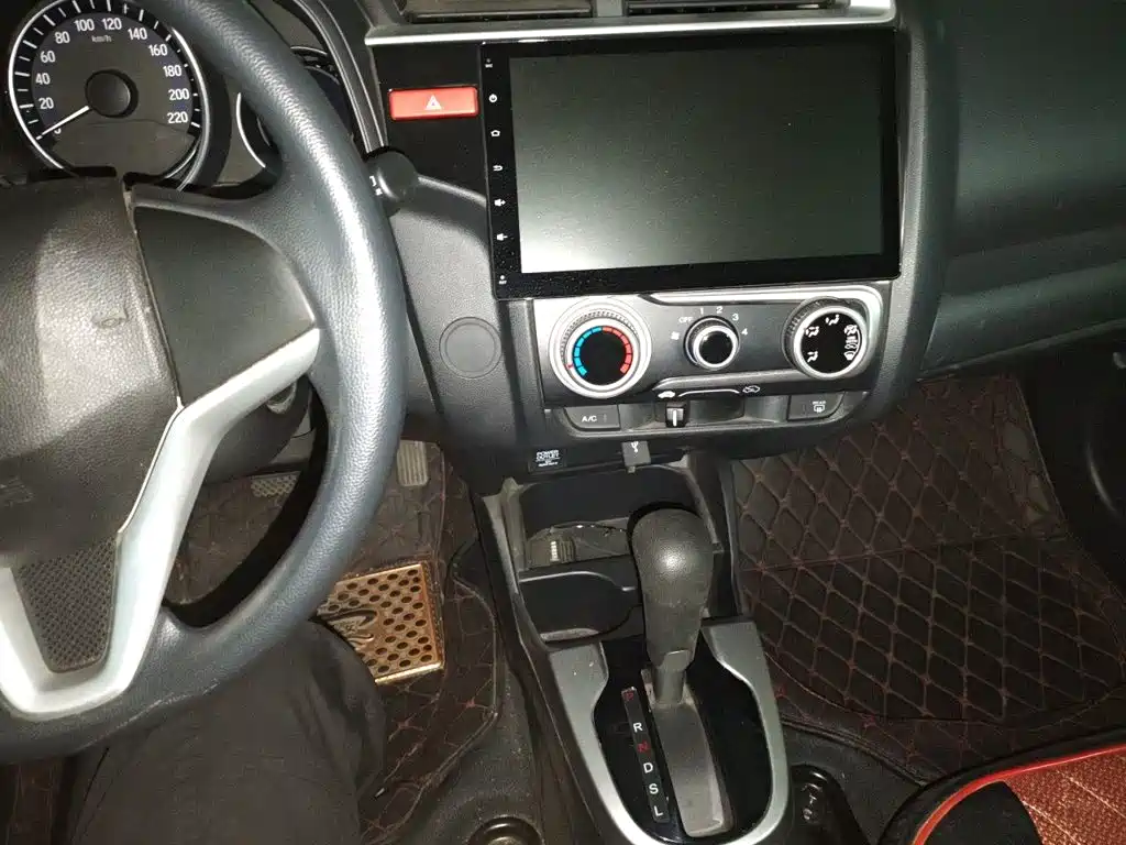 Honda Fit — миниатюра 9