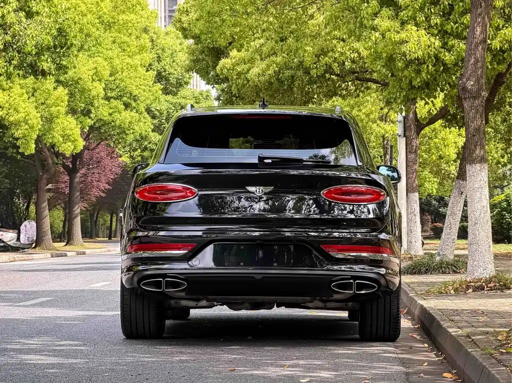 Bentley Bentayga — миниатюра 4