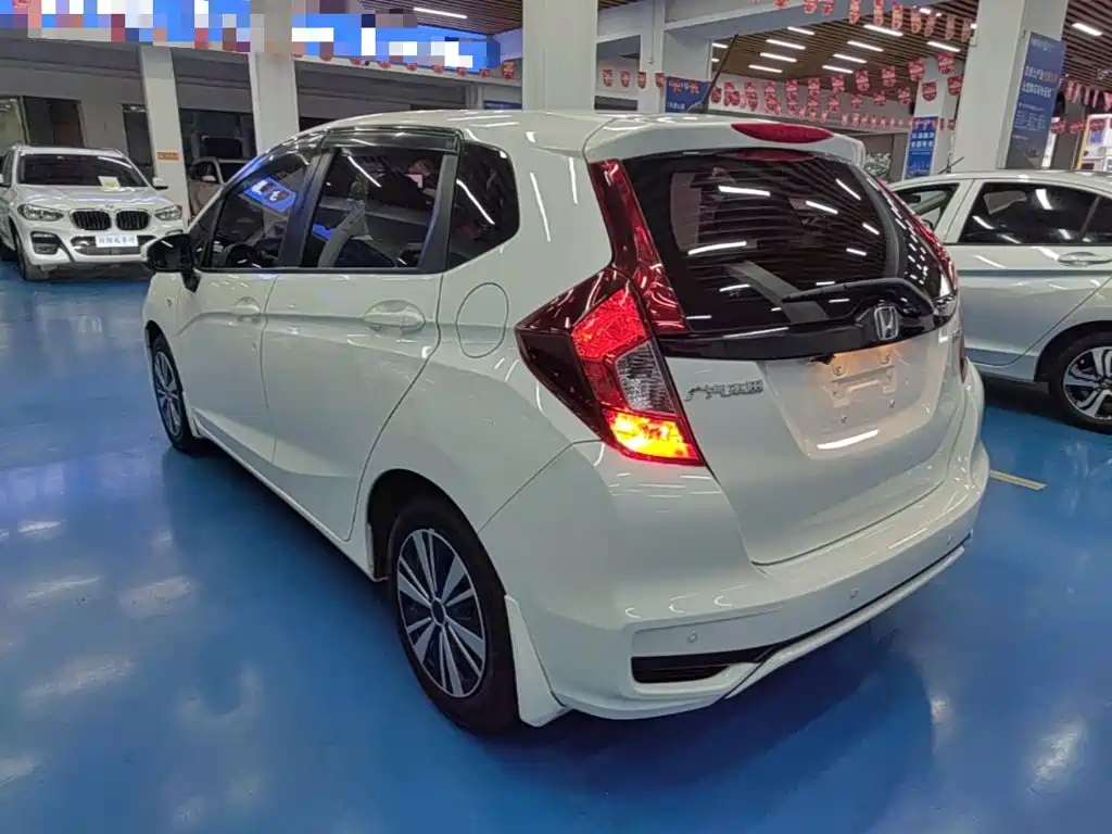 Honda Fit — миниатюра 5