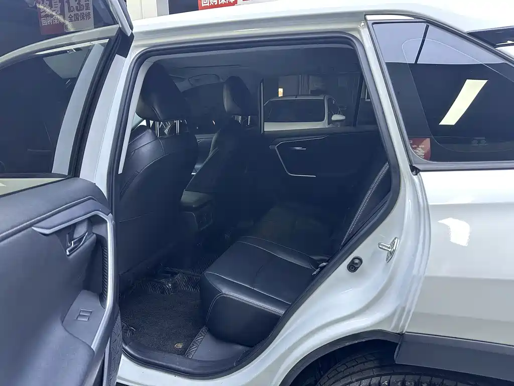 Toyota Wildlander — миниатюра 5