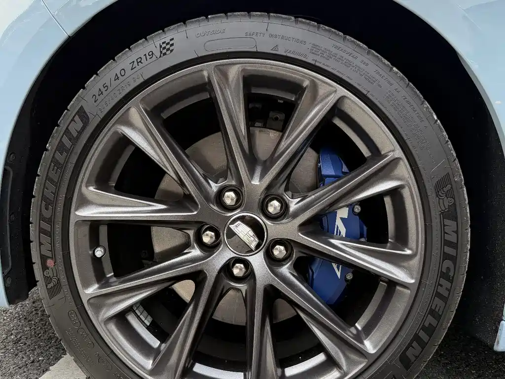 Cadillac CT5 — миниатюра 12