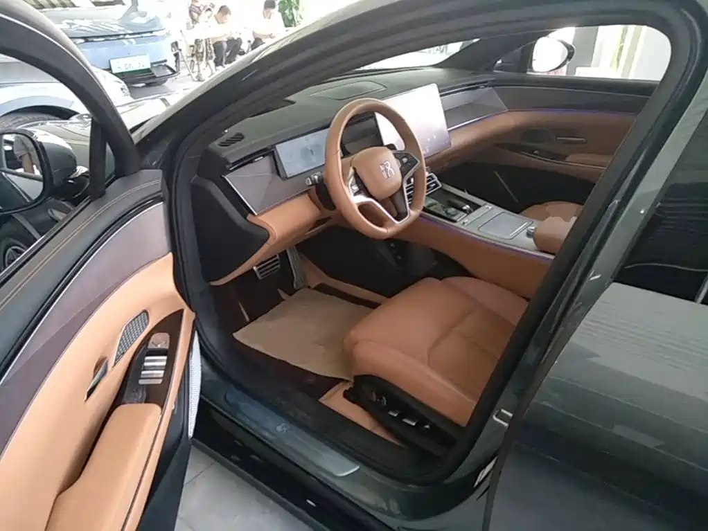 BYD Хань Ли — миниатюра 16