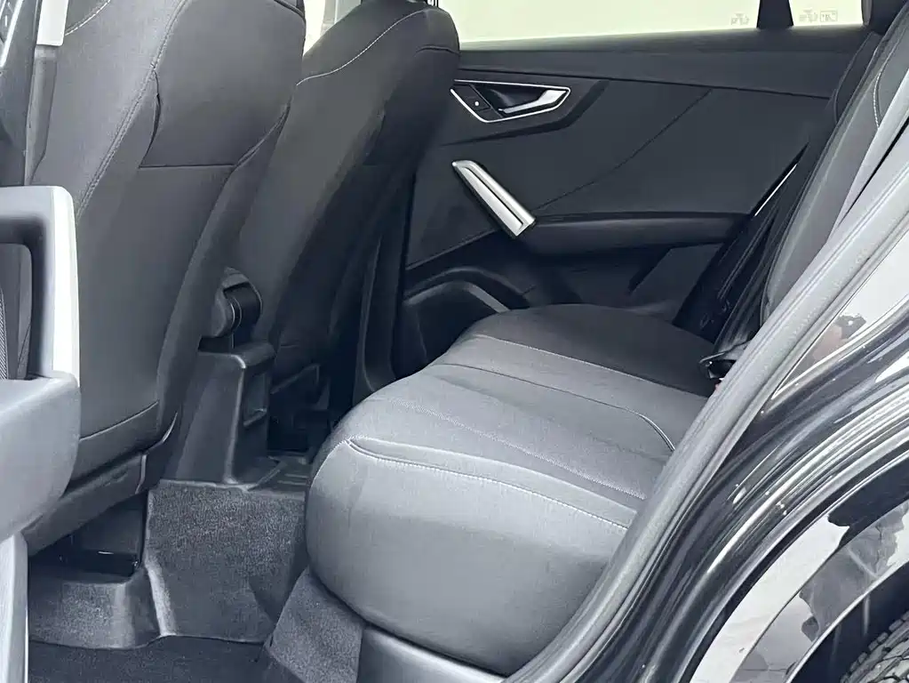 Audi Q2L — миниатюра 6