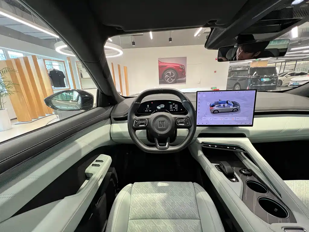 ZEEKR EXTREME KRYPTON 001