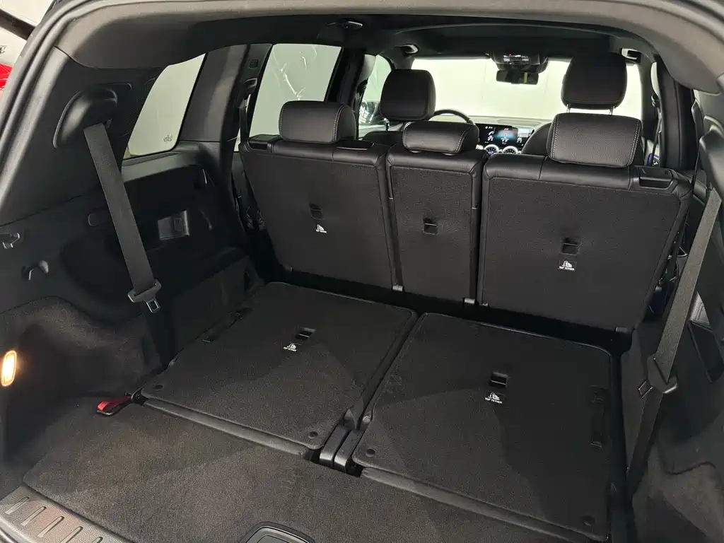 MERCEDES-BENZ GLB AMG