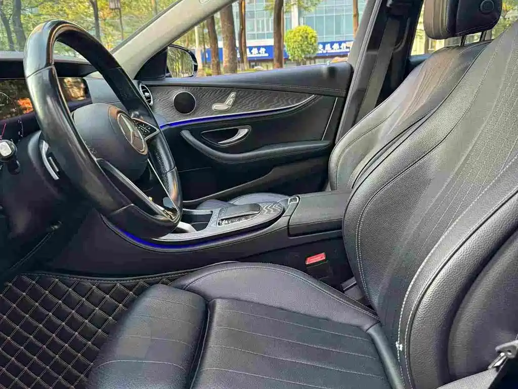 Mercedes-Benz E-Class — миниатюра 9