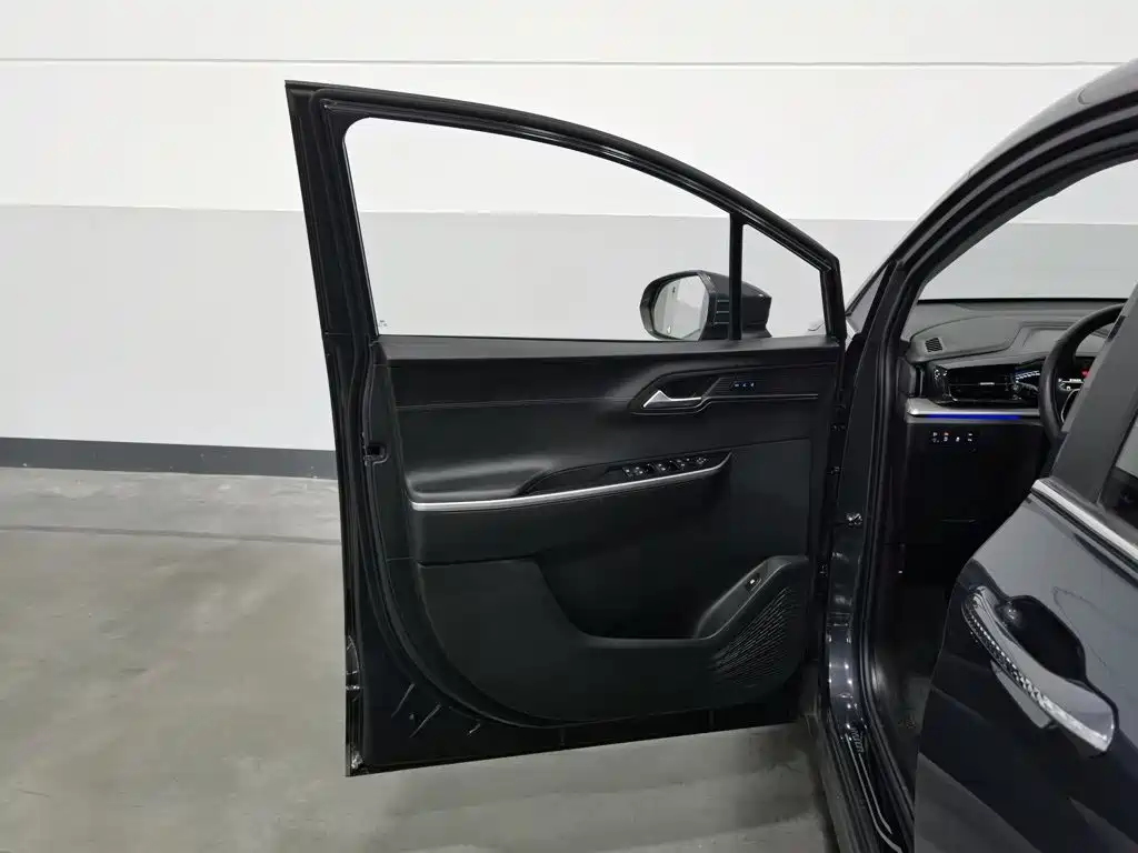 Hyundai Custo — миниатюра 8