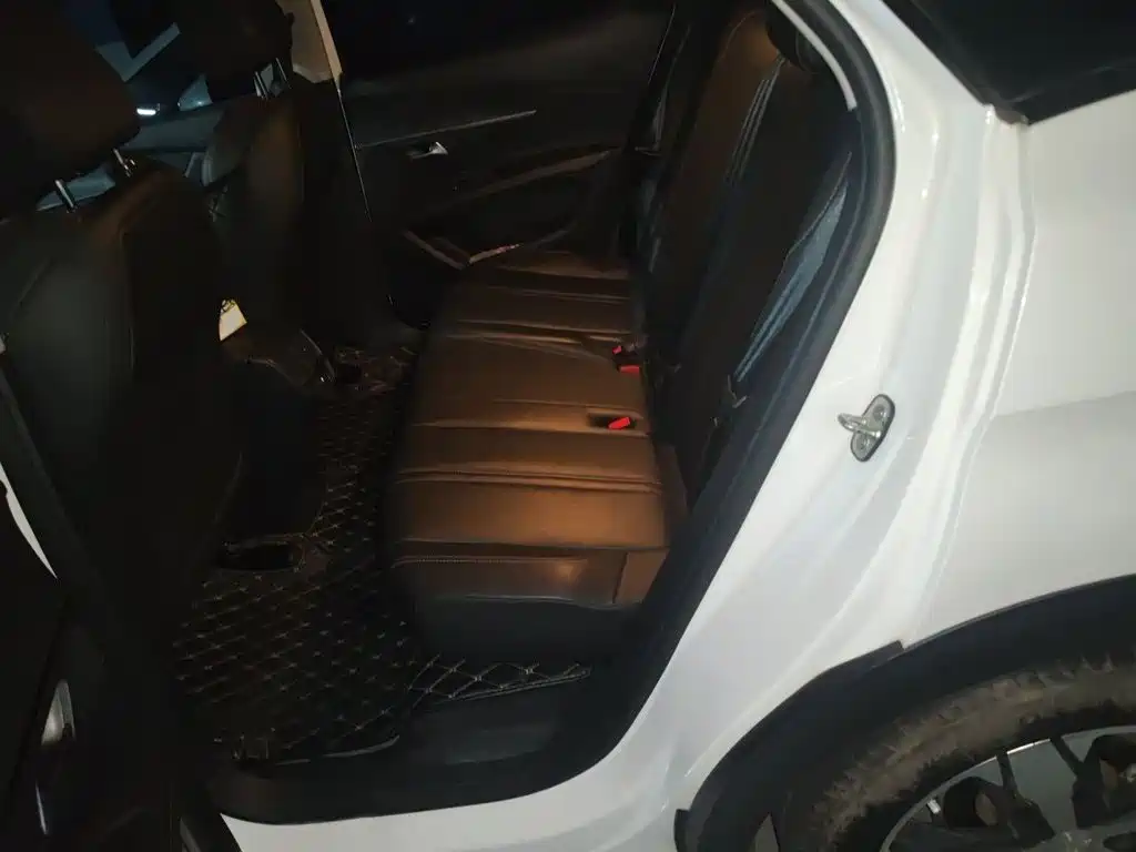 Peugeot 4008 — миниатюра 15