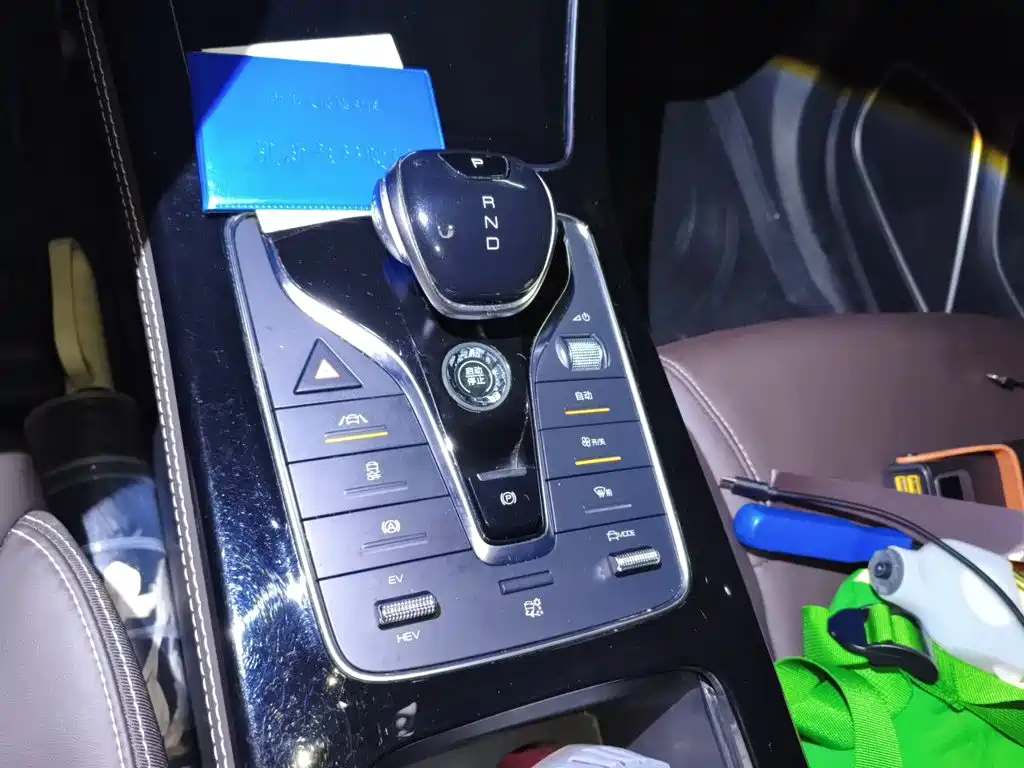 BYD MAX New Energy — миниатюра 10