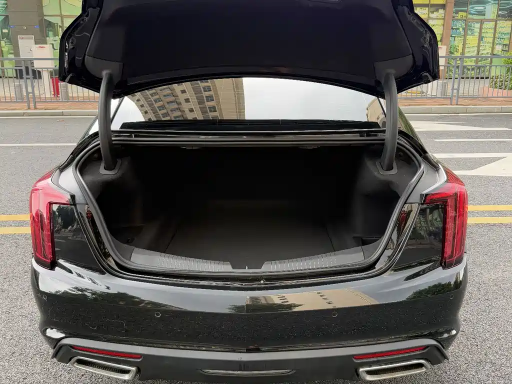 Cadillac CT5 — миниатюра 10
