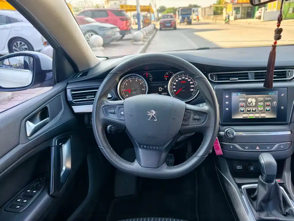 Peugeot 408 — миниатюра 11