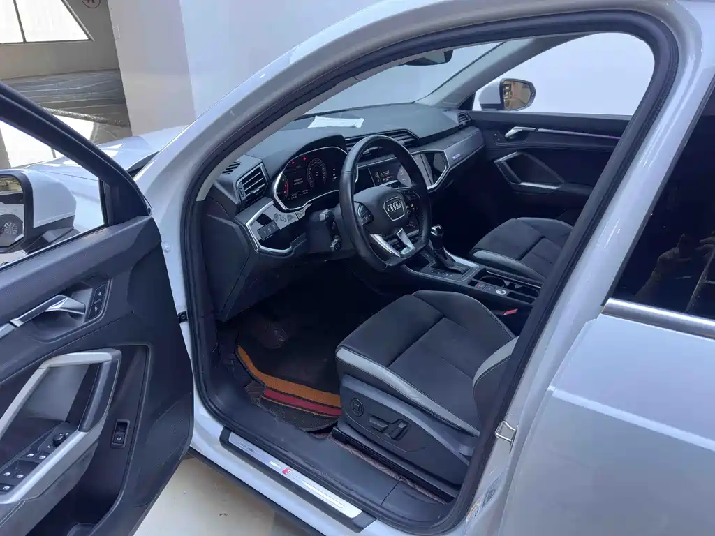 Audi Q3 2022 35 TFSI Fashion
