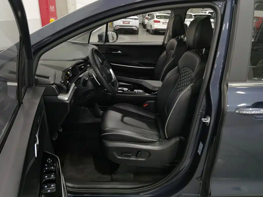 Hyundai Custo — миниатюра 10