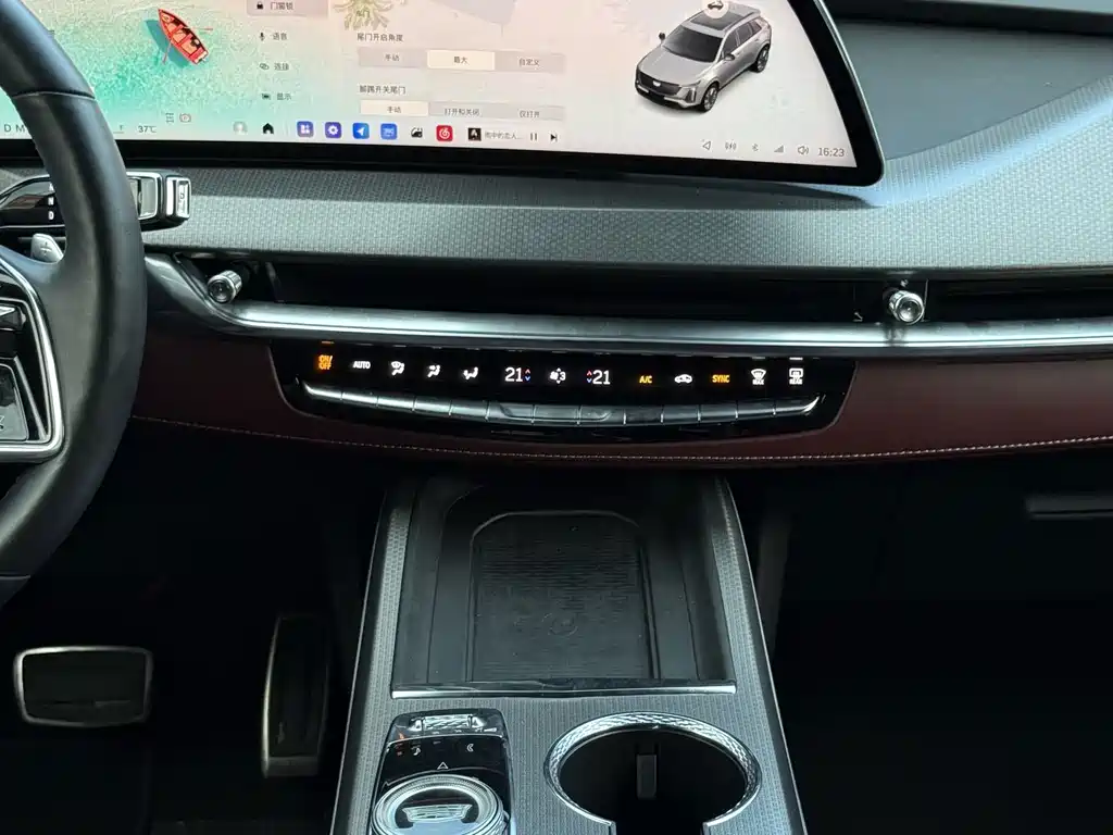 Cadillac XT5 — миниатюра 18
