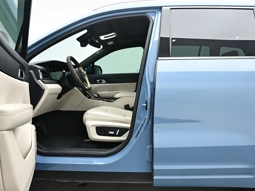 Li Auto Li ONE — миниатюра 10