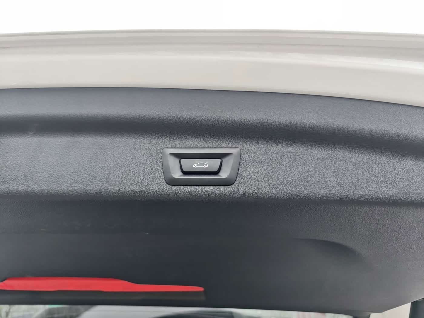 BMW X1 1.5 л 2023 г. Белый, пробег 28000 км