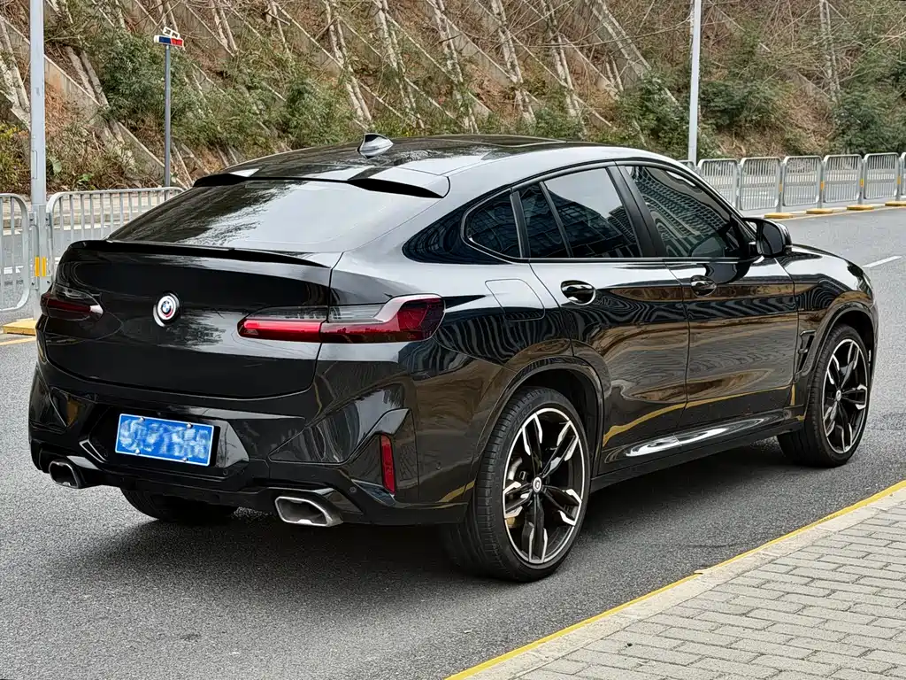 BMW X4 M40I
