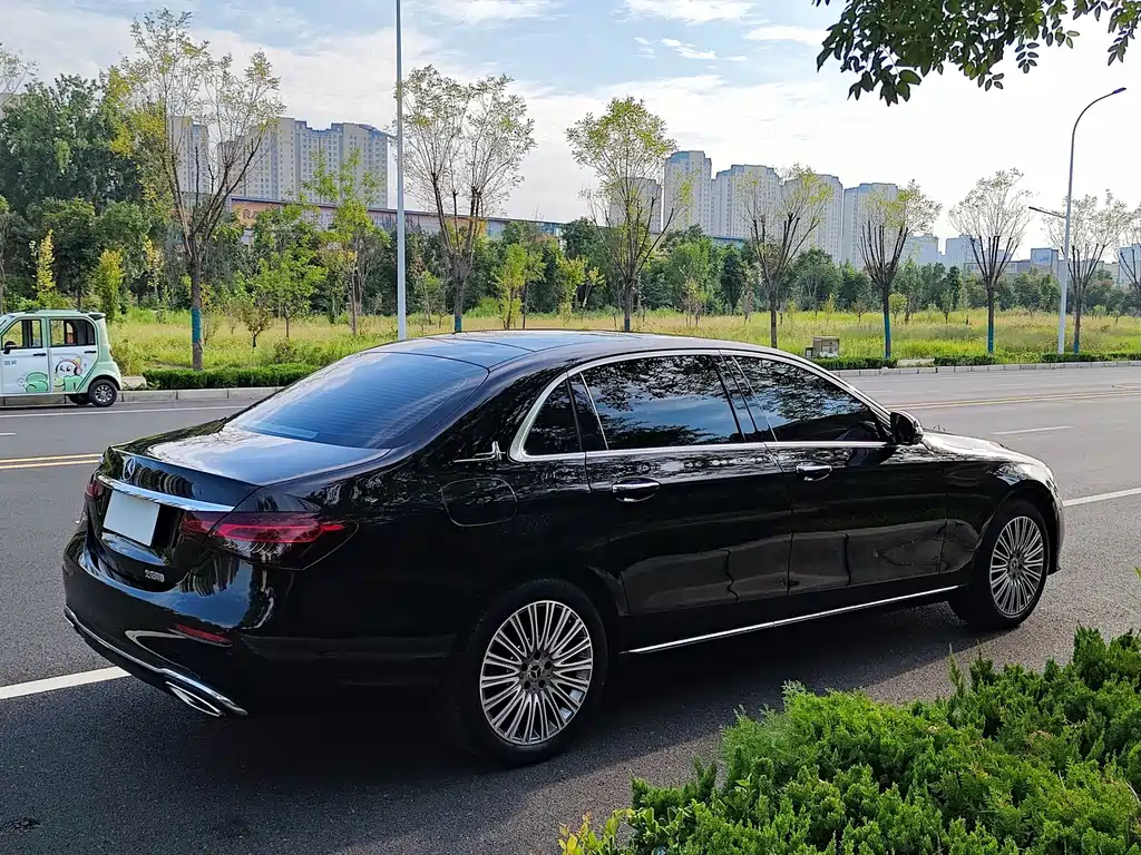 Mercedes-Benz E-Class — миниатюра 34