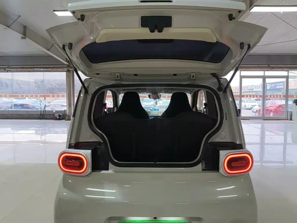 Wuling MINIEV — миниатюра 19