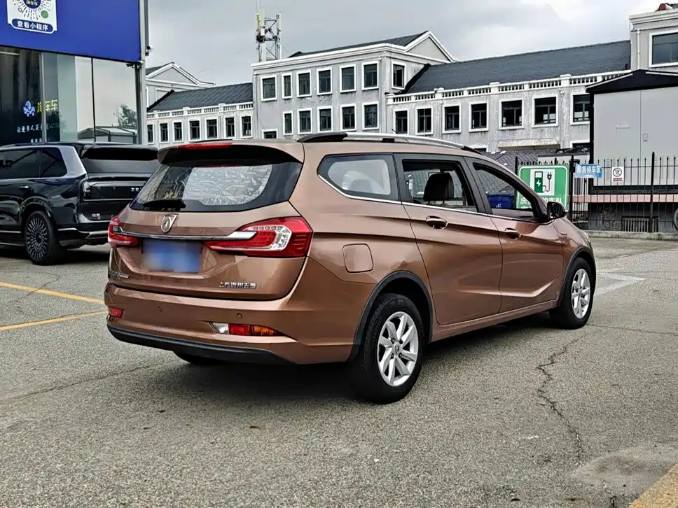 Baojun 310W — миниатюра 7