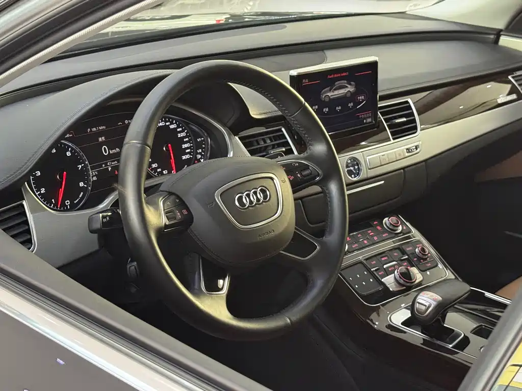 Audi A8 — миниатюра 9