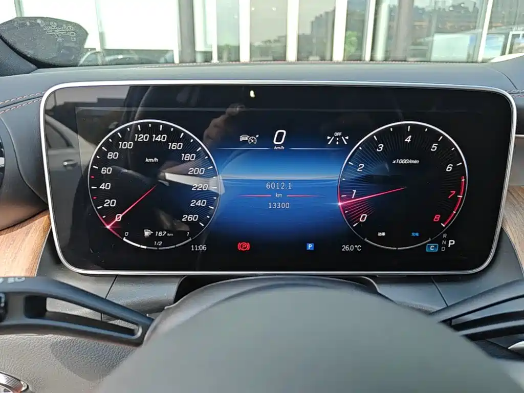 Mercedes-Benz GLC — миниатюра 12