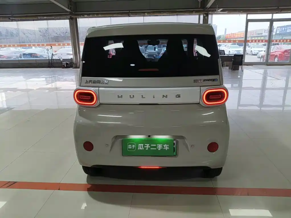 Wuling MINIEV — миниатюра 6