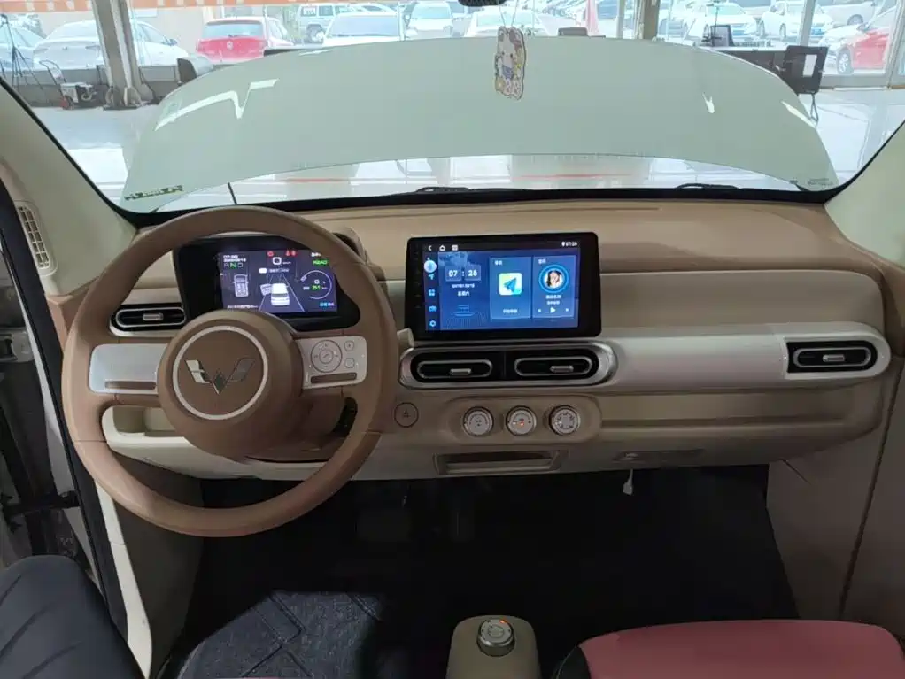 Wuling MINIEV — миниатюра 10