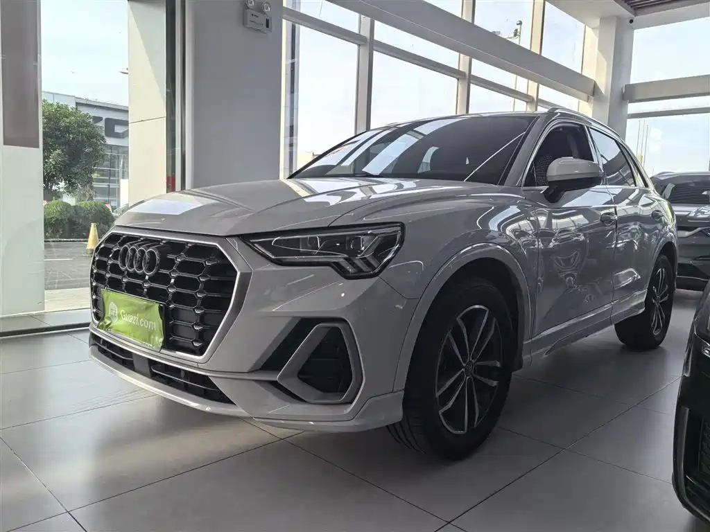 Audi Q3 2021