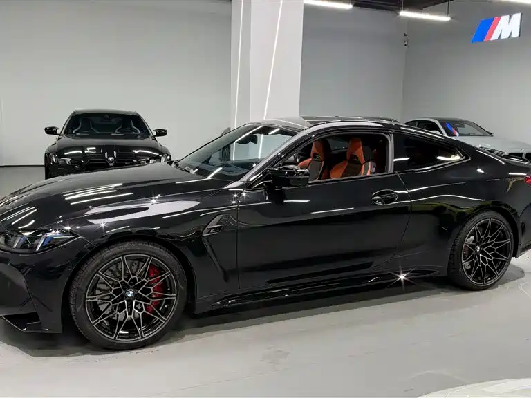BMW M4 — миниатюра 3