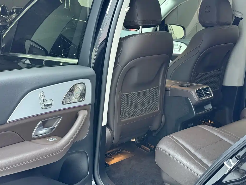Mercedes-Benz GLE (Import) — миниатюра 8