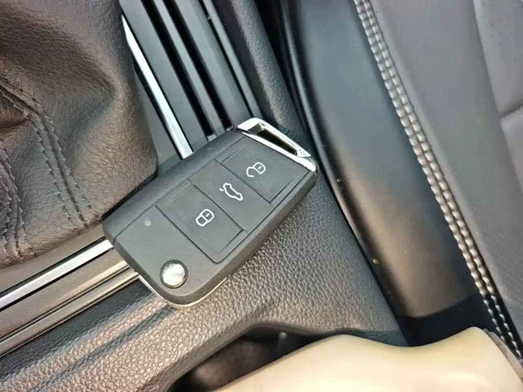 Volkswagen Lavida — миниатюра 9