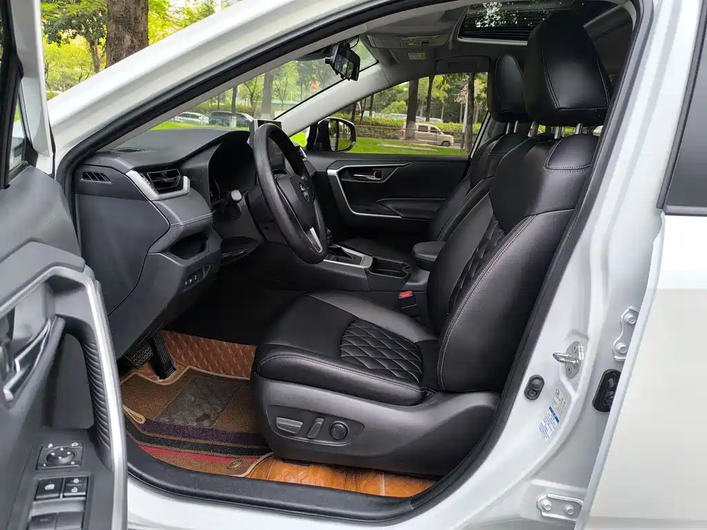 TOYOTA RAV4 RONGFANG