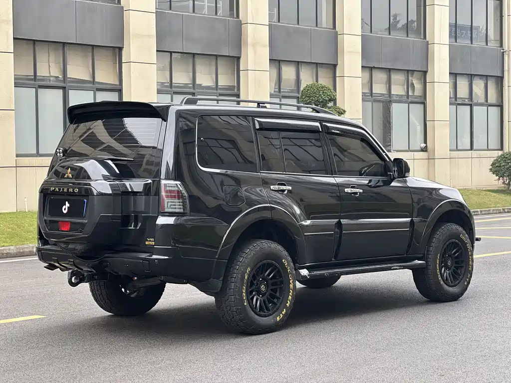 Mitsubishi Pajero (Import) 3.0L Auto Luxury Edition, фото 21