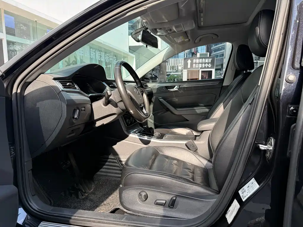 Volkswagen Passat — миниатюра 8
