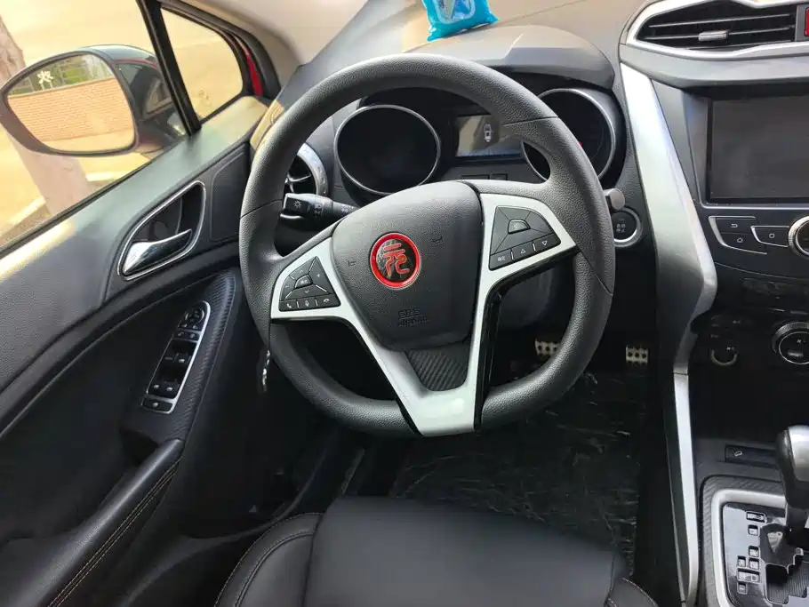 BYD Yuan — миниатюра 15
