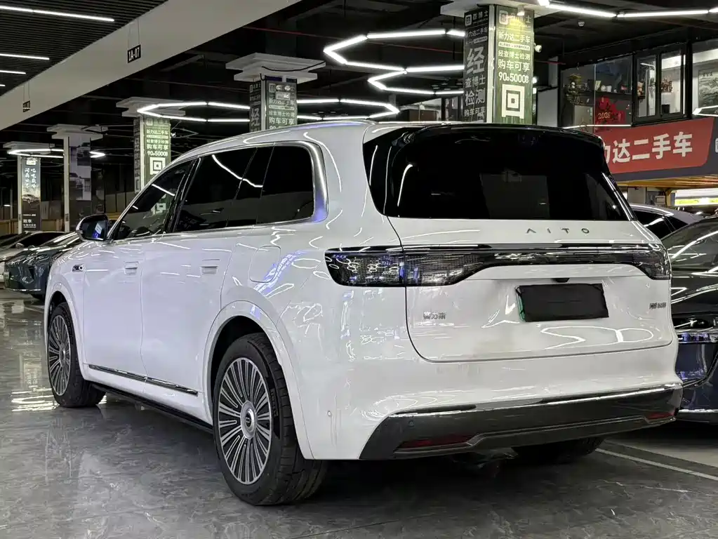 AITO AITO M8 — миниатюра 4