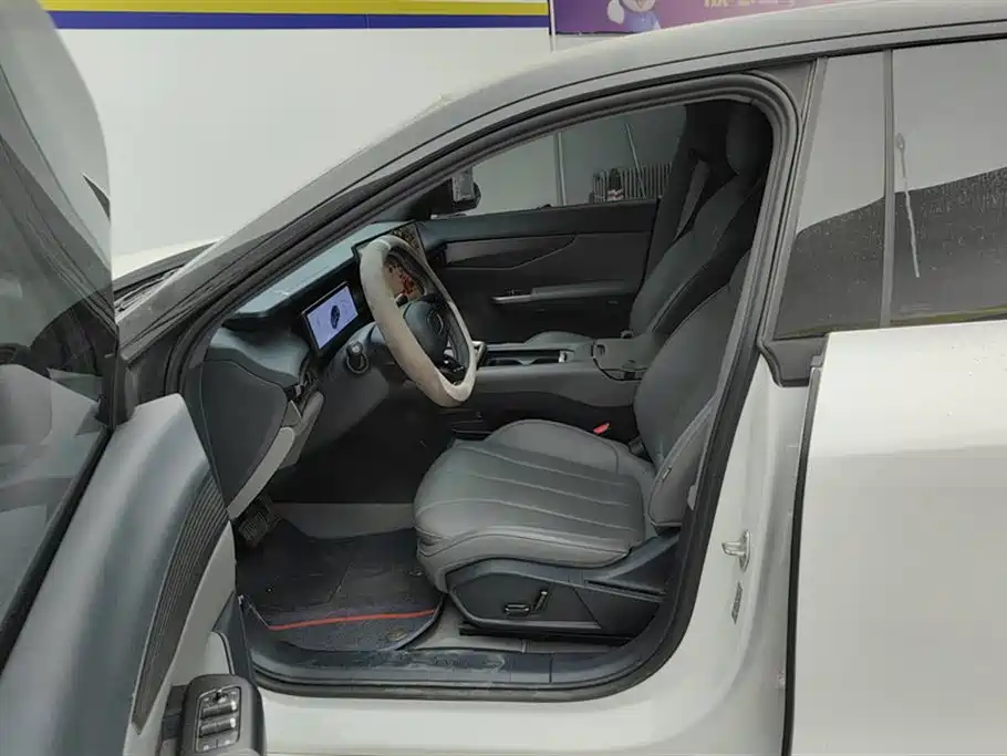 Lynk & Co 07 EM-P 2024 EM-P 126 Pro