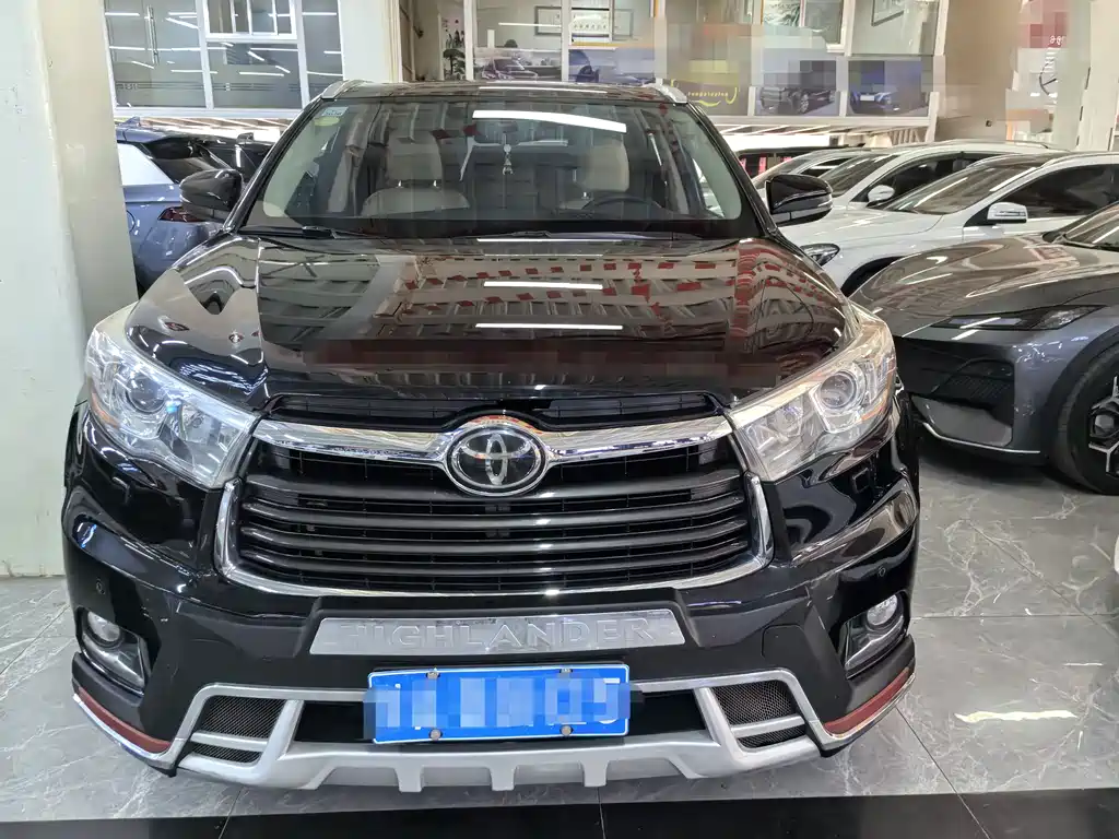Toyota Highlander 2017 2.0T 7 мест