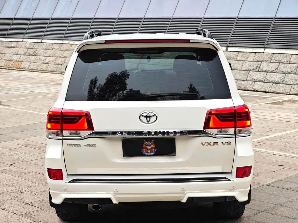 Toyota Land Cruiser 2010 4.7L AT VX
