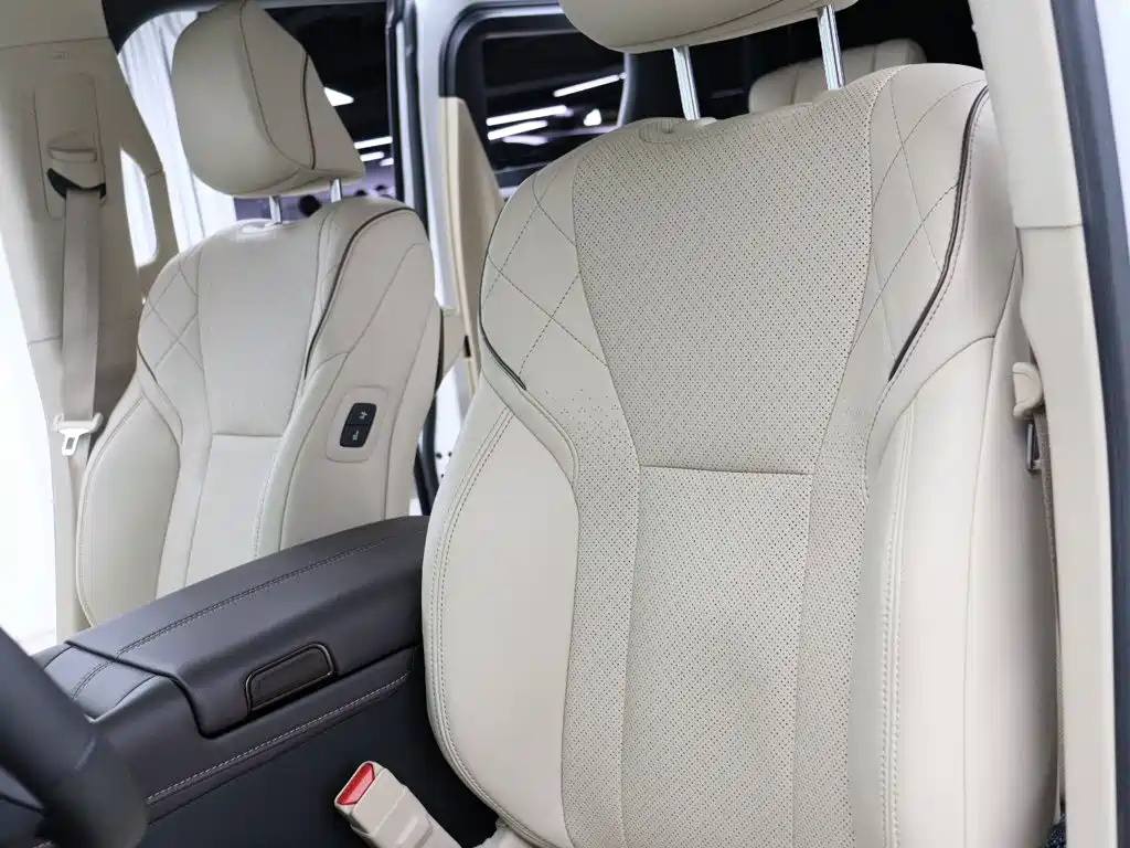 Toyota Vellfire — миниатюра 3