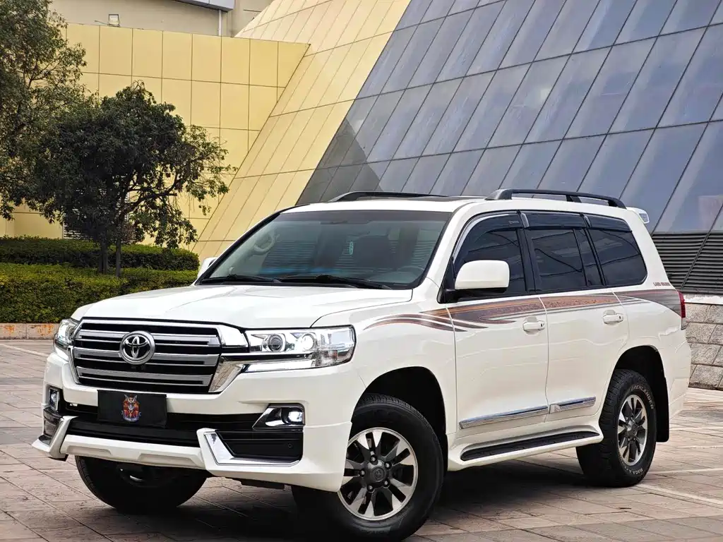 Toyota Land Cruiser 2011