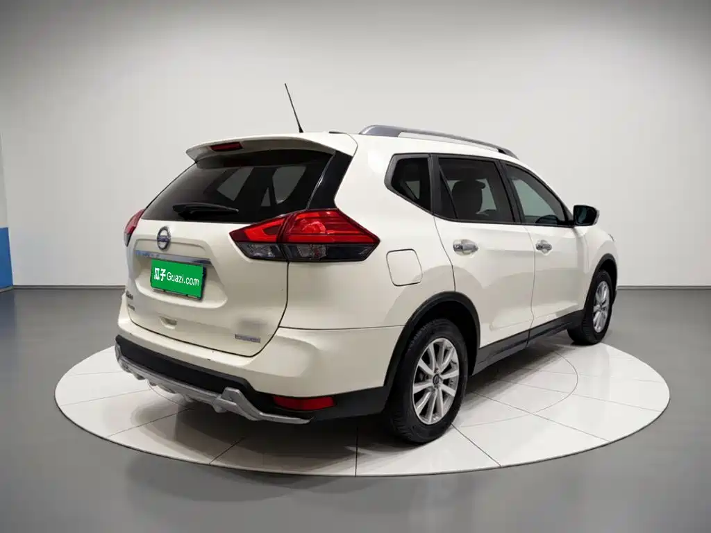 Nissan X-Trail — миниатюра 6