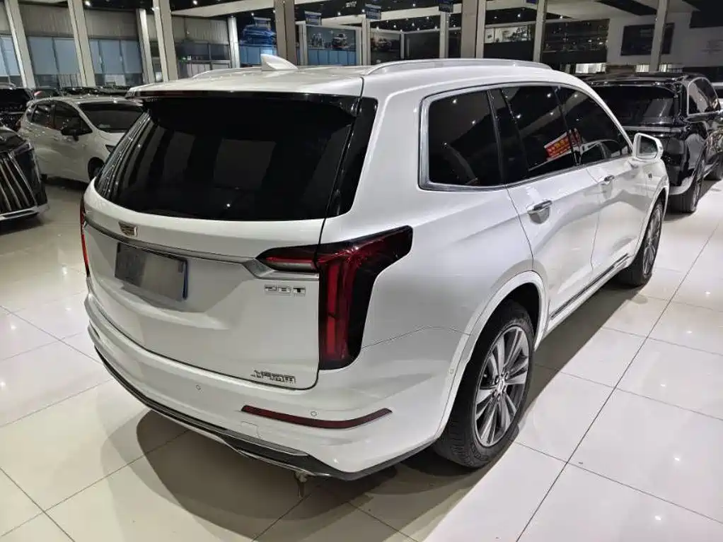Cadillac XT6 — миниатюра 7