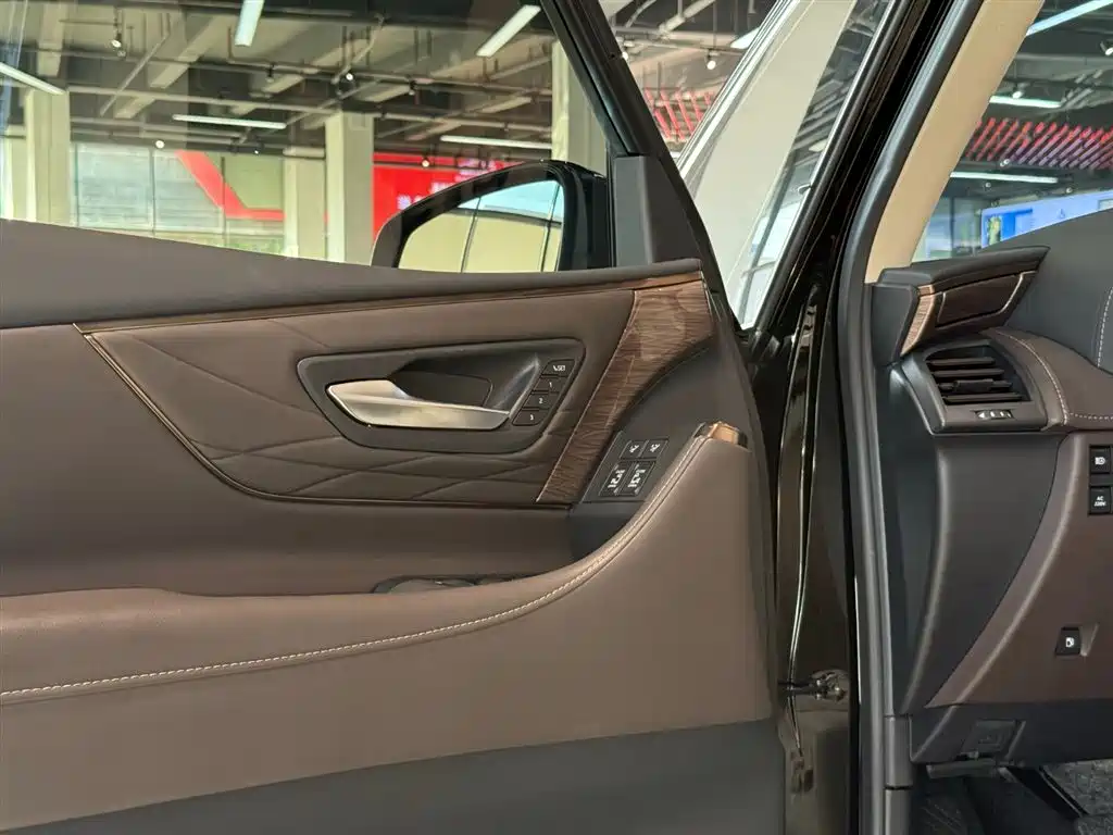 Toyota Alphard — фотографии объявления, Фото 12