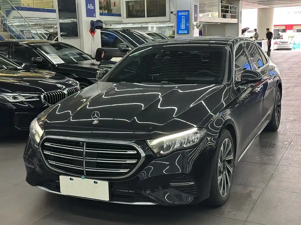 Mercedes-Benz E-Class 2024